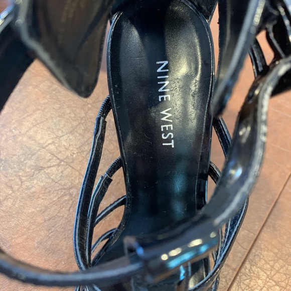 NINE WEST BLACK HEELS - Picture 6 of 9